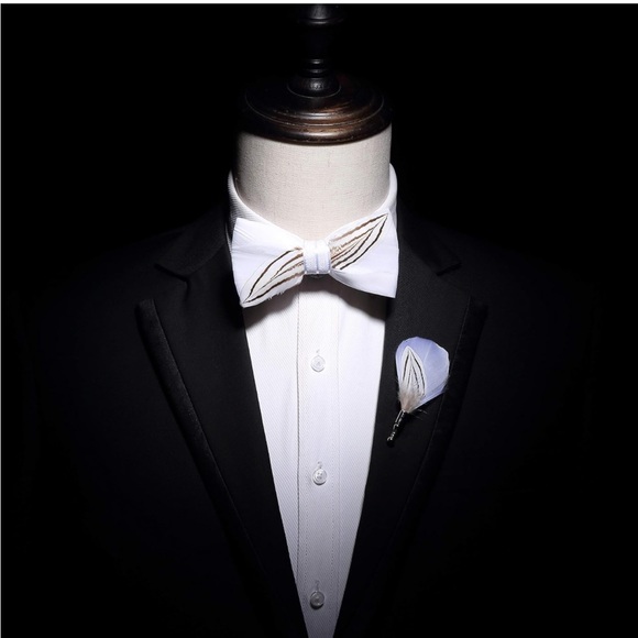 Men’s Handmade Pre Tied Feather Bow Tie And Matching Lapel Pin Box Set Cream - Picture 2 of 2